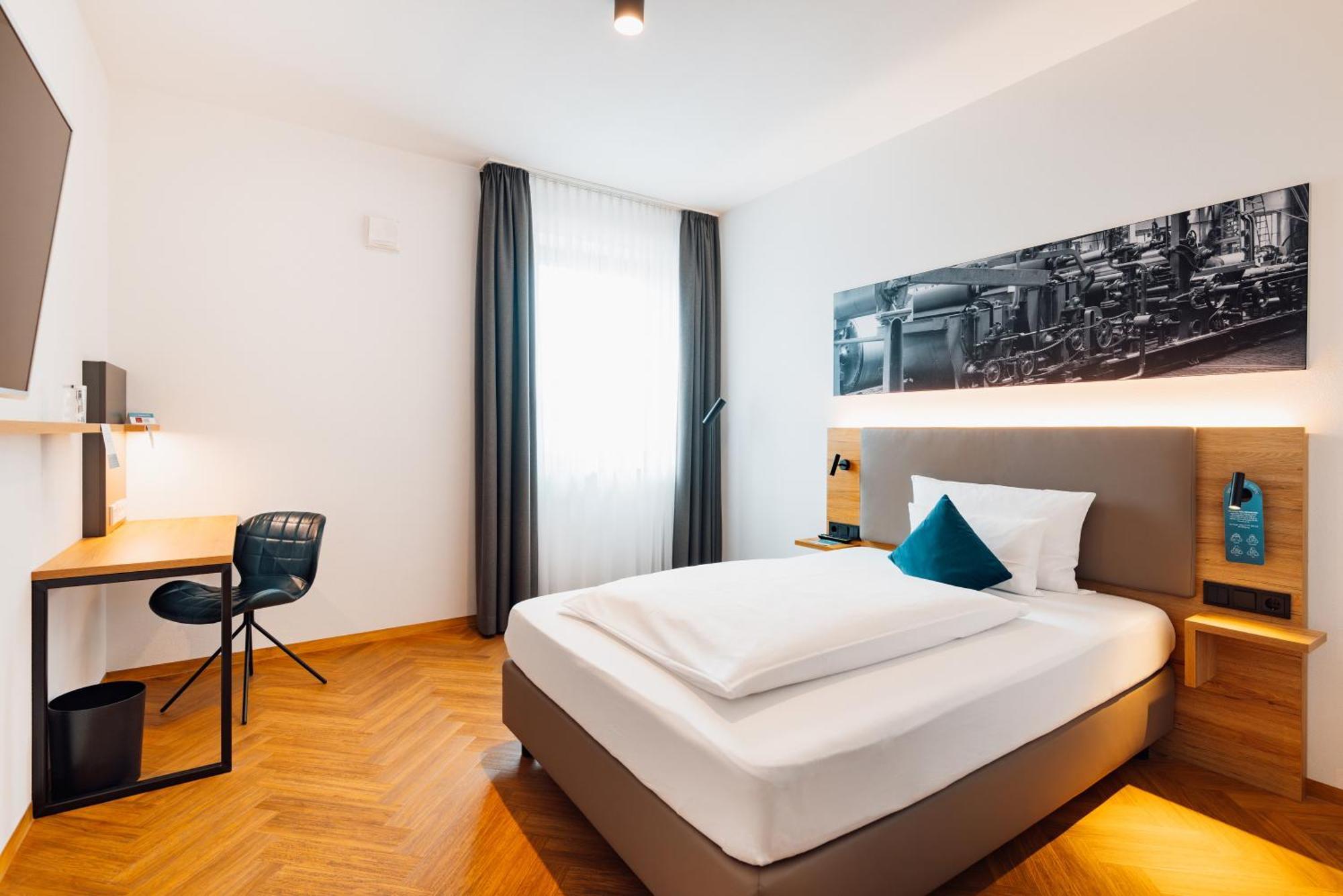Ecome Hotel ไฮเดนไฮม์ อันแดร์ เบรนซ์ ภายนอก รูปภาพ